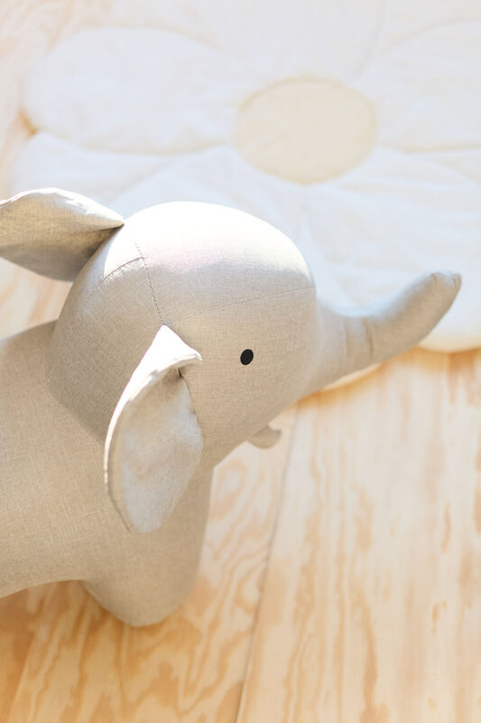 Standing Elephant - Linen - Grey