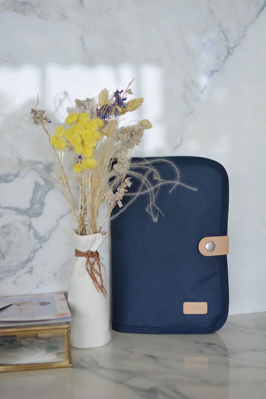 Protège carnet de santé Bleu marine