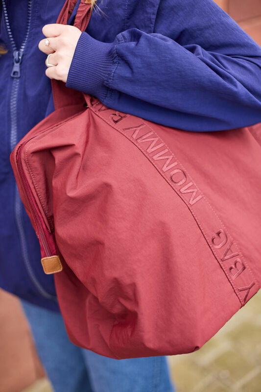 Mommy Bag ® Sac A Langer – Signature - Urban Bordeaux