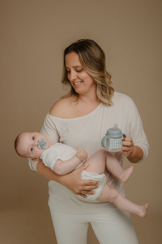 Phosphoreszierende Babyflasche mit Henkeln und Schnabel aus Silikon Night&Day +6m. Bear