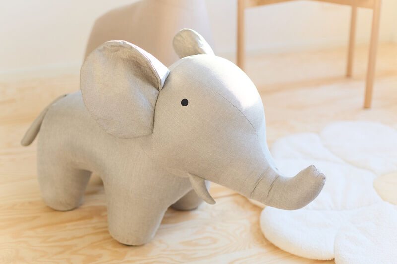 Standing Elephant - Linen - Grey