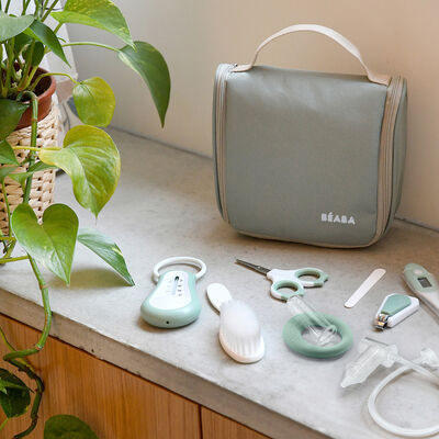 Trousse de toilette 10 accessoires - Vert sauge 