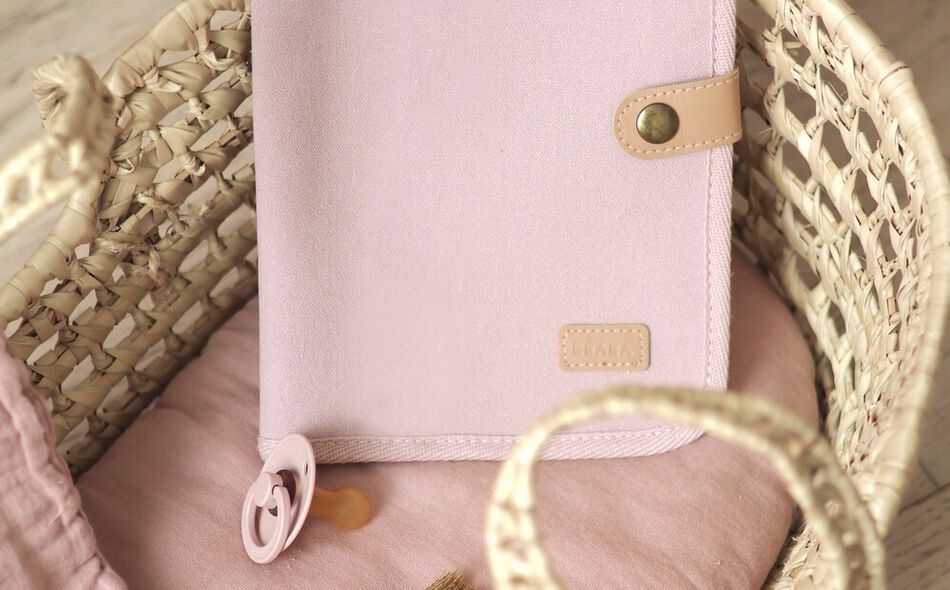 Hoes voor gezondheidsboekje dusty rose