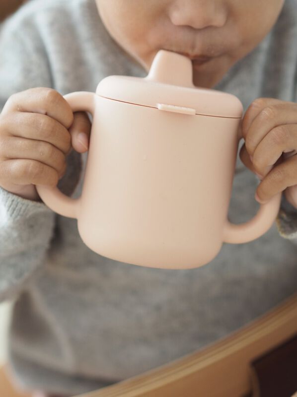 Taza de aprendizaje de silicona pink