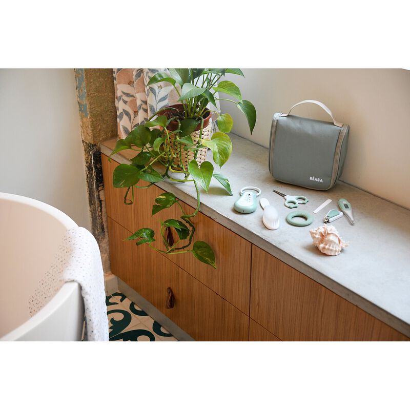 Trousse de toilette nomade Vert sauge (Béaba) - Image 4
