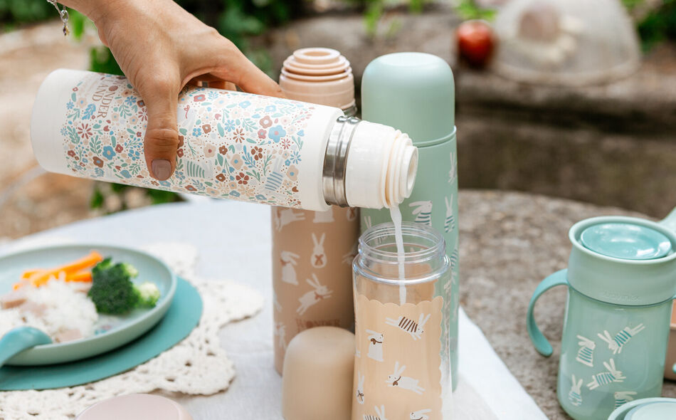 Wonderland 500ml insulated bottle - Bunny Green