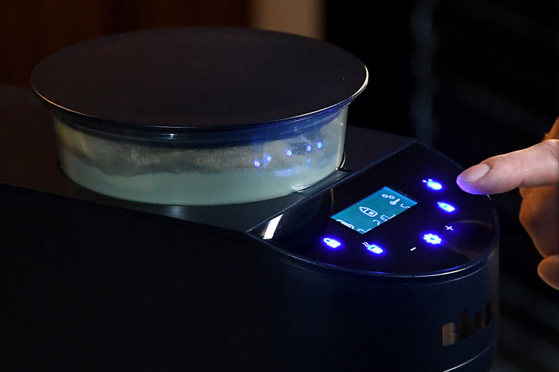 Milkeo&reg; Plus Baby Bottle Preparation Machine - Night Blue