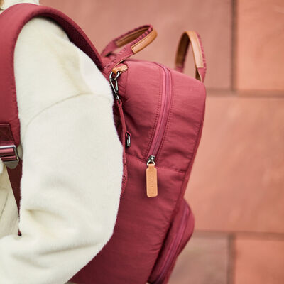 Nursery backpack Family Club Signature Urban burgundy