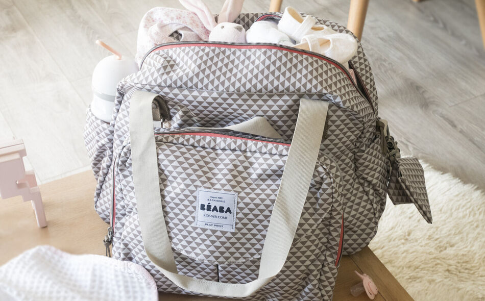 Wickeltasche Geneve II - Playprint grey/coral