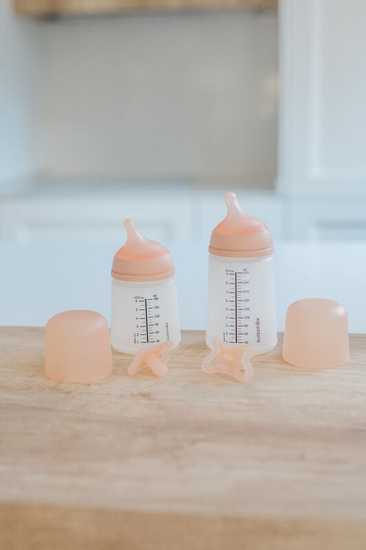 ZERO.ZERO bottle and soother set