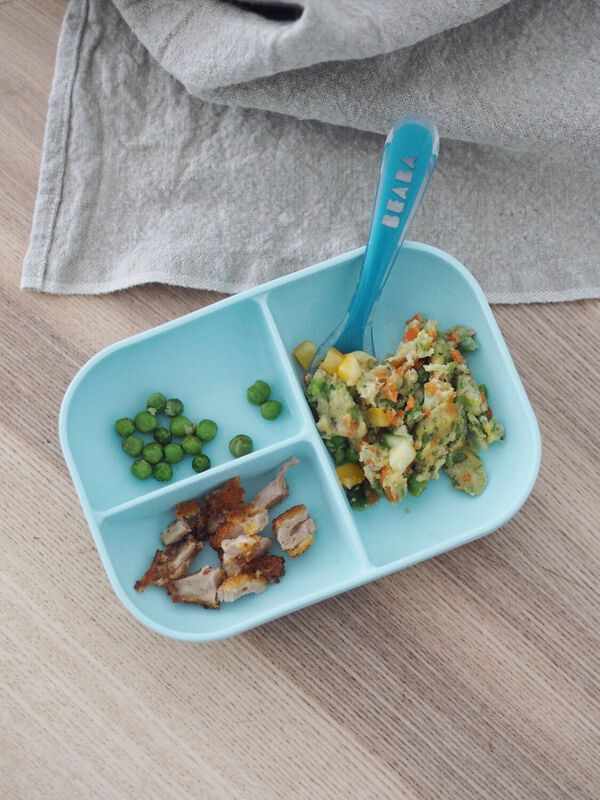 Set repas Silicone - Assiette compartiment&eacute;e et cuill&egrave;re 2&egrave;me &acirc;ge Bleu