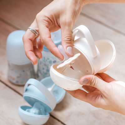 Duo dummy holder - Bunny Blue