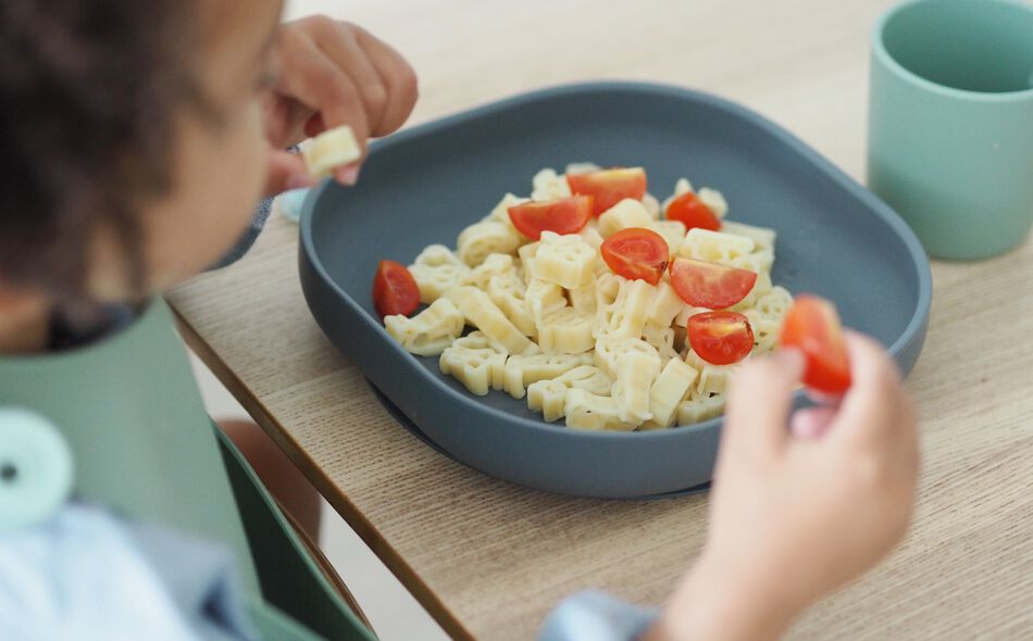 Assiette silicone ventouse mineral grey Assiette silicone ventouse mineral grey