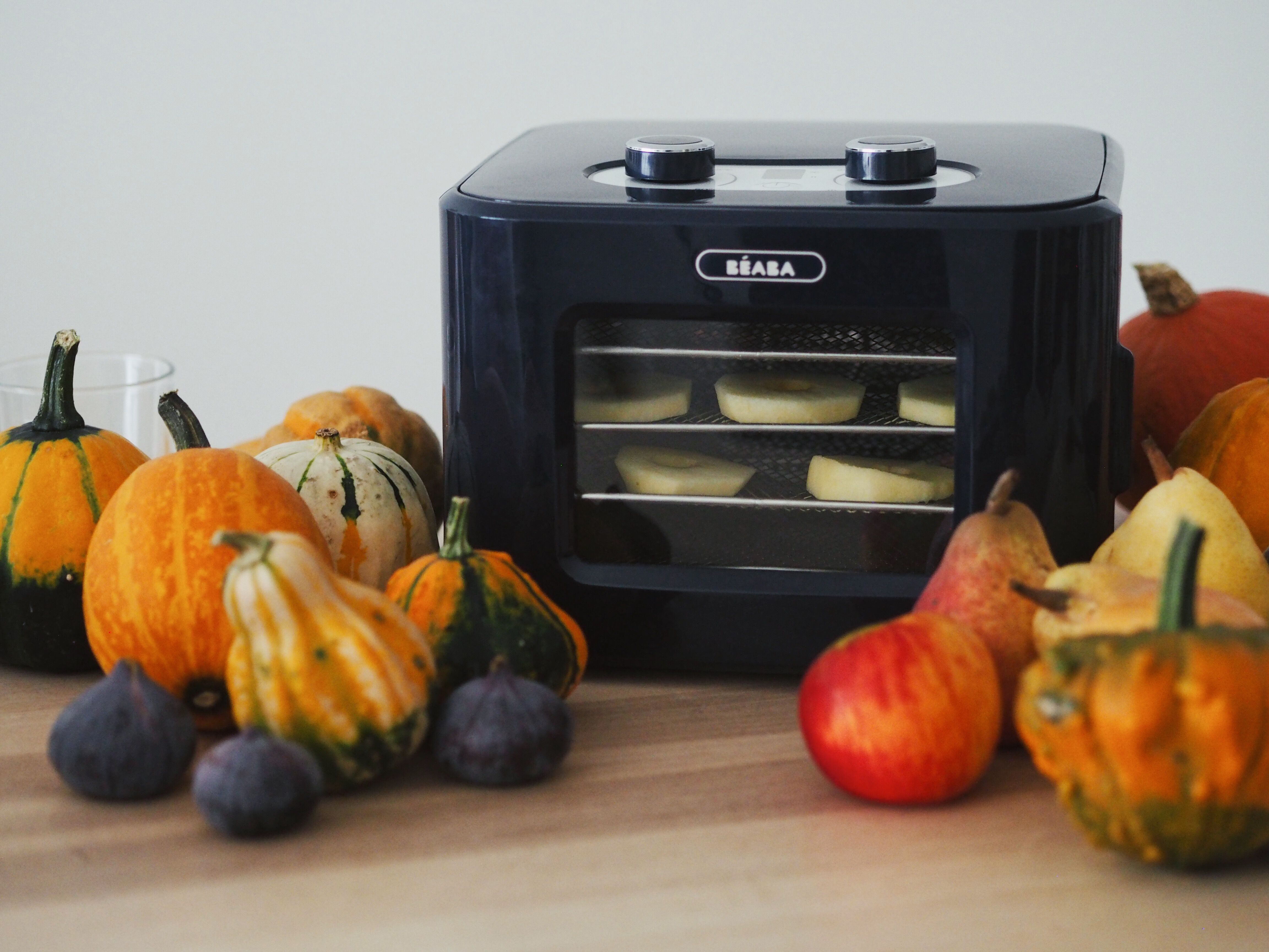 35°-80° Disidratatore per alimenti Essiccamento delicato e preciso 4 Vassoi in acciaio inossidabile Dry 'n' Snack BÉABA Ricette incluse 400 W Snack salutari fatti in casa 