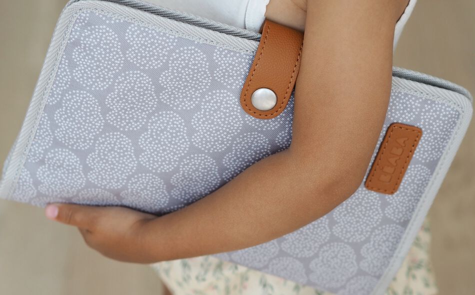 Protège carnet de santé tiny dots Protège carnet de santé tiny dots