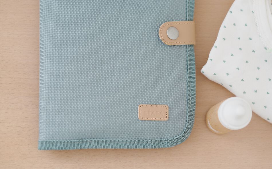 Protège carnet de santé sage green