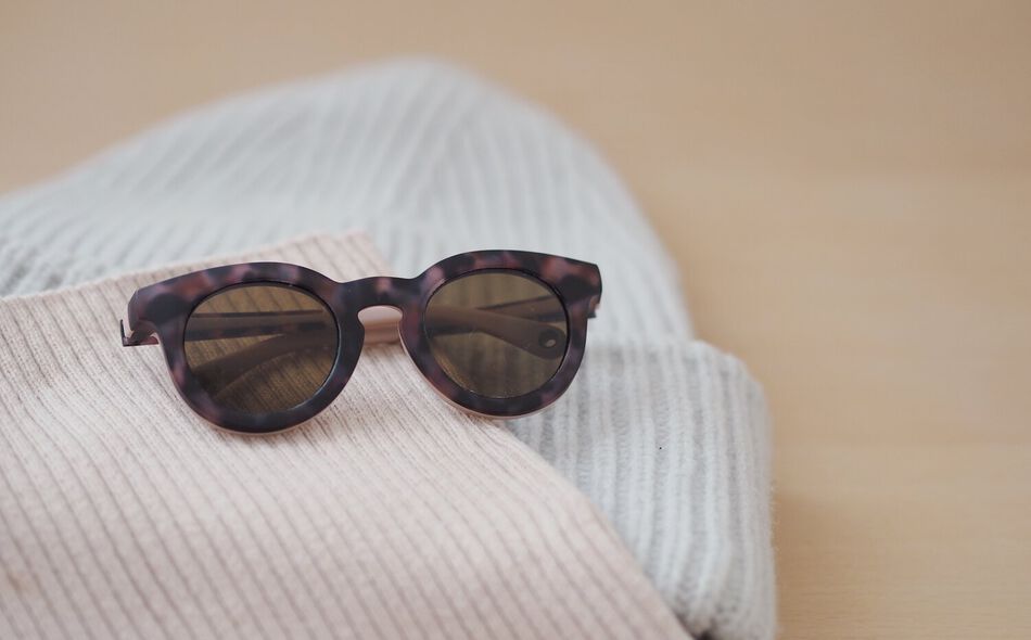 Sunglasses 2-4 years happy pink tortoise