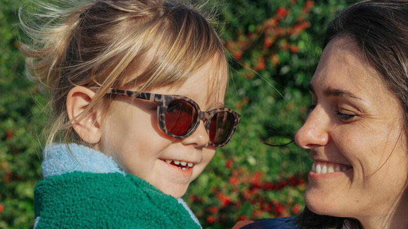 Gafas de sol 2-4 a&ntilde;os SQUARE BRIGHT - Carey Leopardo