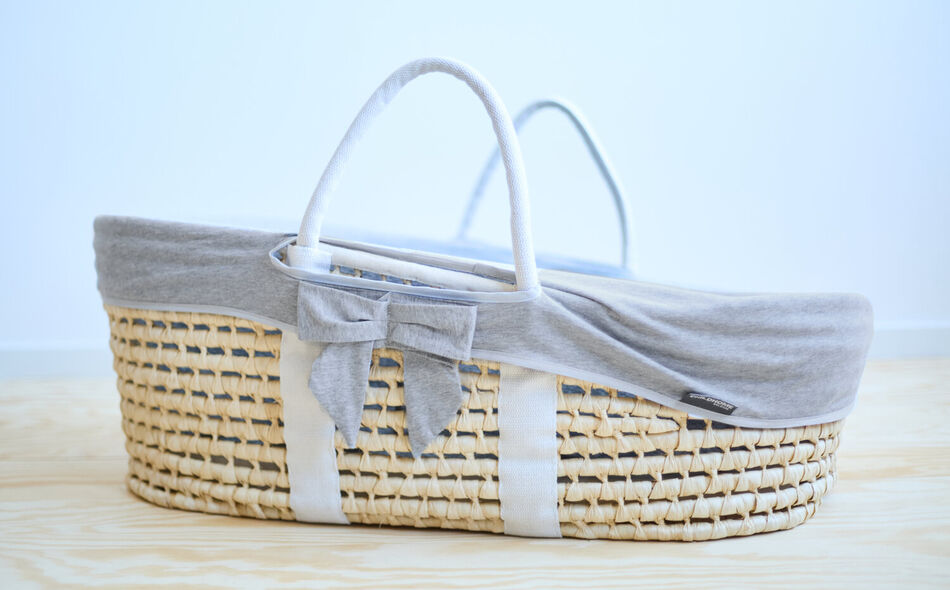Moses Basket - Natural + Jersey Cover Grey