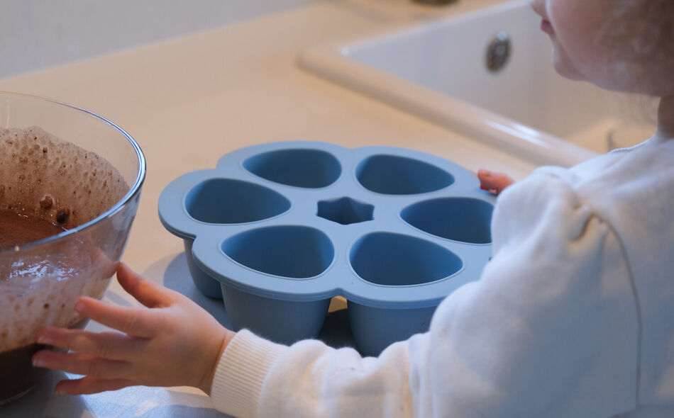 Multiportions Silicone Baby food Freezer Tray, baby freezer portions 6 X 150ml - Windy Blue