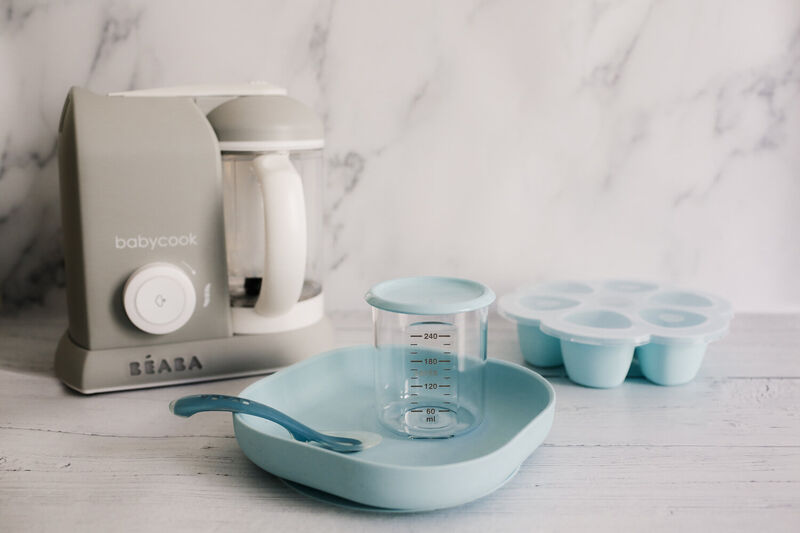 Plato de silicona con ventosa light blue